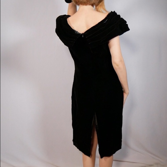 Rimini Black Velvet Dress With Rhinestone Moon Off The Shoulders Circa 1980s - Picture 7 of 9